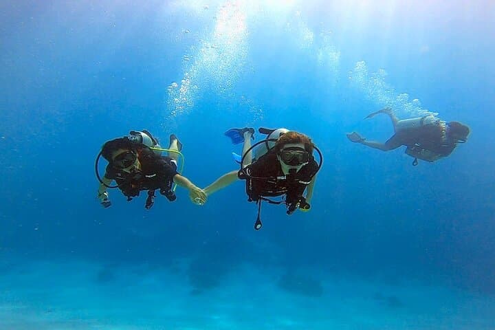 Small-Group Scuba in Paea: Diving Mara'a Lagoon with Mobydick