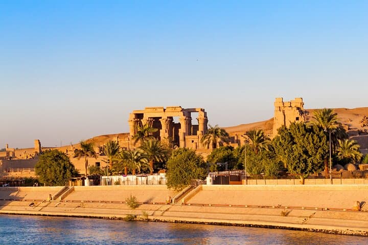 Private Day Tour from Luxor to Kom Ombo and Edfu Temples photo 2