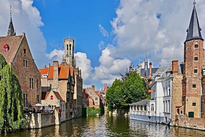 Bruges Small-Group Full-Day Minivan Trip from Paris — Guided Walking Tour & Free Time