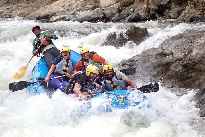 Yaque del Norte Whitewater Rafting in Jarabacoa — Caribbean River Rapids photo 2