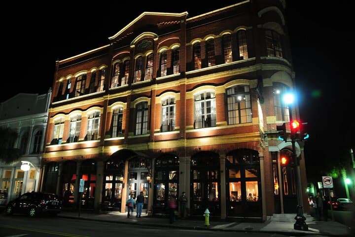 Spirits & Spirits Haunted Pub Crawl in Charleston — Ghost Stories & Local Drinks photo 4