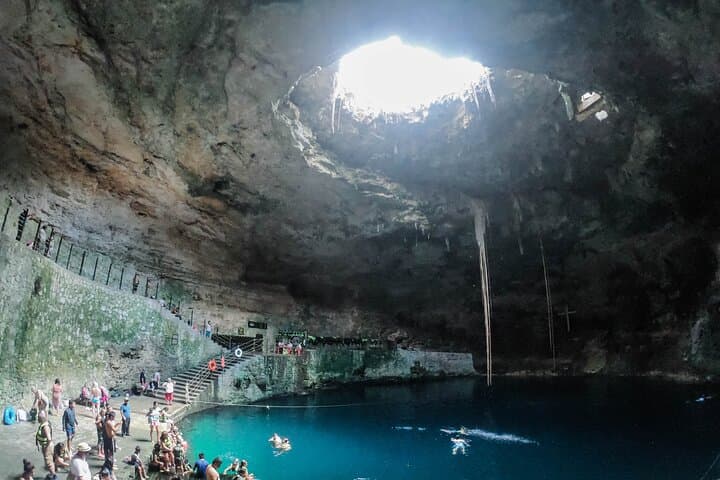 Chichén-Itzá-deluxe-tour-2-cenotes-round-transportation-from-tulum photo 5