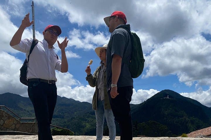 Monserrate All-Inclusive Tour: Cable Car, Sanctuary & City Views