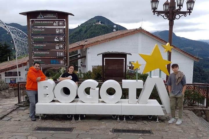 Monserrate All-Inclusive Tour: Cable Car, Sanctuary & City Views photo 4