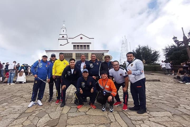 Monserrate All-Inclusive Tour: Cable Car, Sanctuary & City Views photo 5