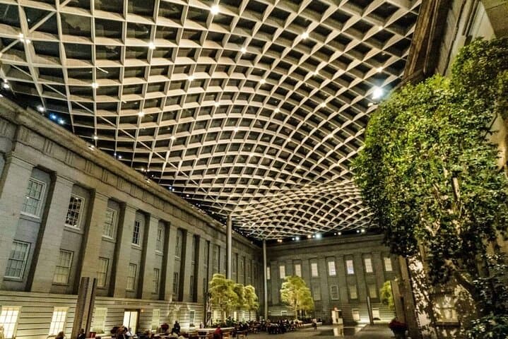 Private Transfer to Smithsonian Museums: Stress-Free National Mall Access photo 5