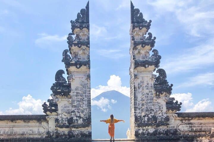 Custom Bali Private Day Tour — Ubud, Beaches & East Bali Highlights