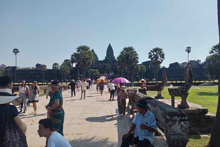 2-Day Private Angkor Wat & Kampong Phluk Tour: Sunrise Temples and Tonle Sap Eco-Tour