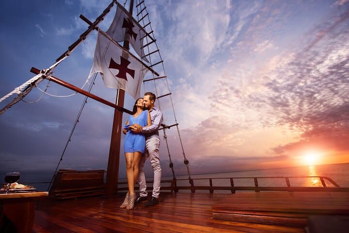 Spanish Galleon Sunset Dinner Cruise with Live Sax in Cancun photo 4