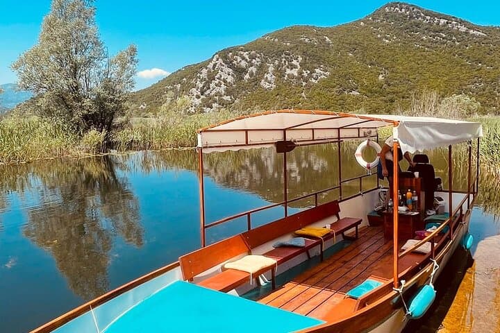 Private Skadar Lake Cruise from Virpazar — Birds, Wild Swimming & Lesendro Fortress photo 5