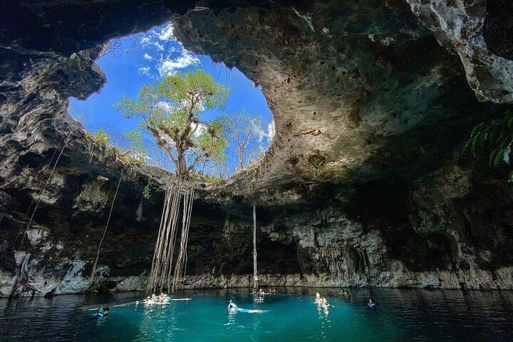 Chichen Itza, Cenote Ikkil & Hubiku: Deluxe Full-Day Tour from Cancún photo 3