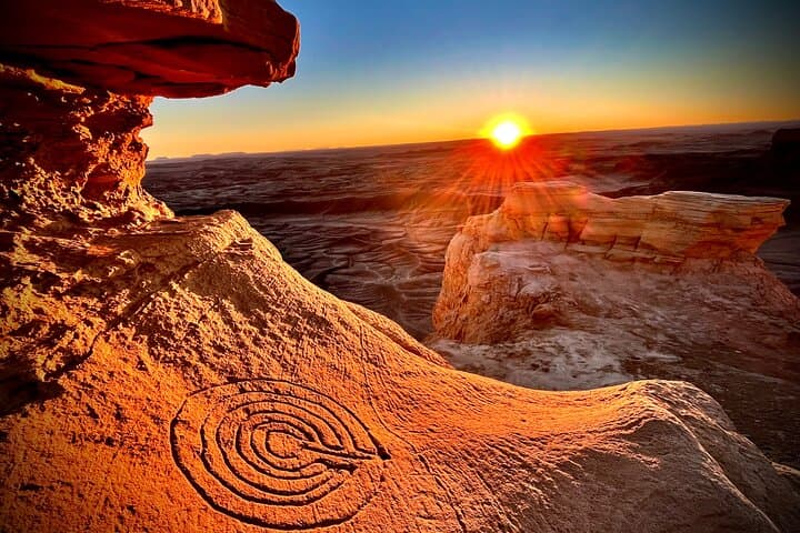 Moonscape Overlook, Factory Butte & Bentonite Hills: Backroad Tour from Torrey photo 6