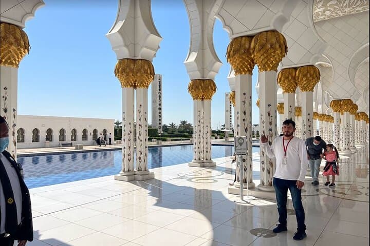 Full-Day Abu Dhabi City Tour from Dubai: Sheikh Zayed Mosque, Corniche & Dates Market photo 6