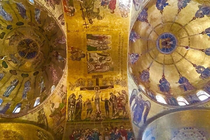 Venice Highlights: Doge's Palace, St. Mark's Basilica & 30-Minute Gondola Ride photo 3