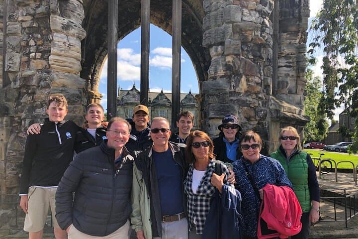 St Andrews Walking Tour and Luxury Cocktail: City Highlights in 2 Hours photo 4