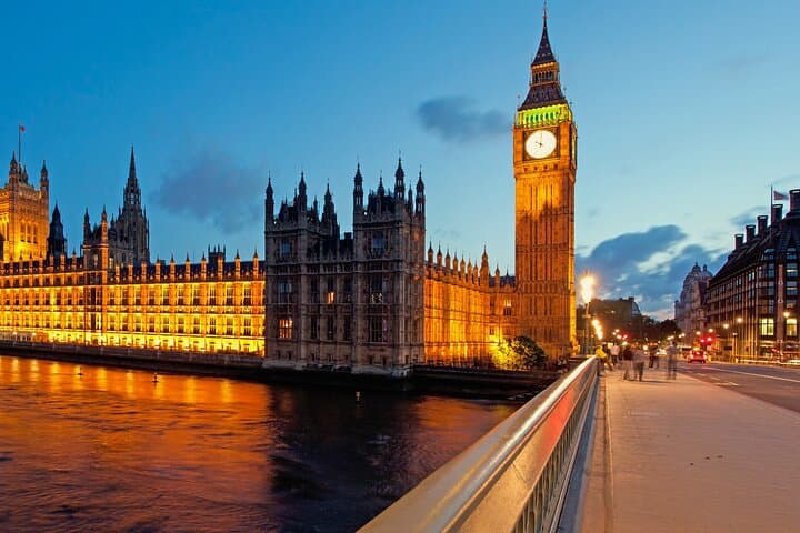 Half-Day London Highlights Tour by Electric Black Cab — Buckingham, Westminster & Tower photo 4