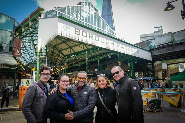 Half-Day London Highlights Tour by Electric Black Cab — Buckingham, Westminster & Tower photo 5