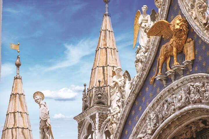 Venice Highlights: Doge's Palace, St. Mark's Basilica & 30-Minute Gondola Ride