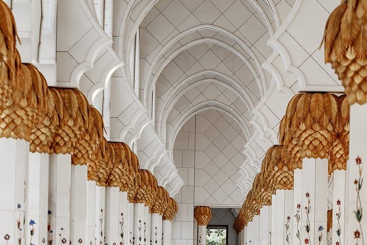 Abu Dhabi in a Day: Private Full-Day City Tour of Sheikh Zayed Mosque, Qasr Al Watan & More photo 4