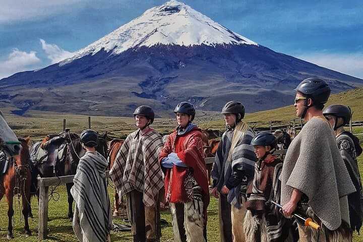 Cotopaxi Full-Day Horseback Ride & José Ribas Hike — Beginner-Friendly Andes Adventure