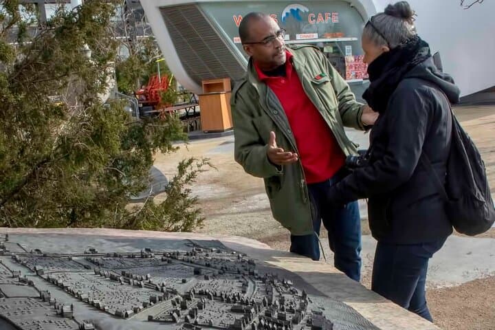 Walking Harlem: Soul, Jazz, and Stories on a 10,000-Step Tour photo 6