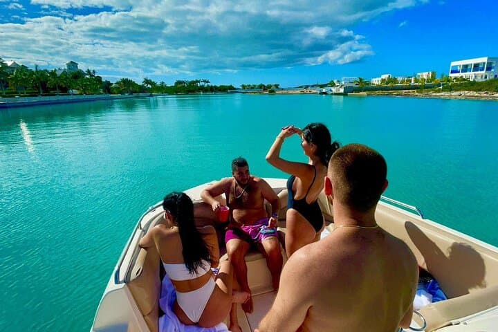 Private Half-Day Charter to Little Water Cay & La Famille Shipwreck — Turks and Caicos photo 5