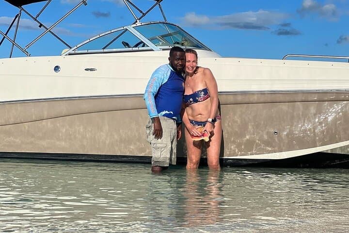 Full-Day Private Charter in Turks and Caicos: Snorkel Iguana Island & Shipwreck photo 2