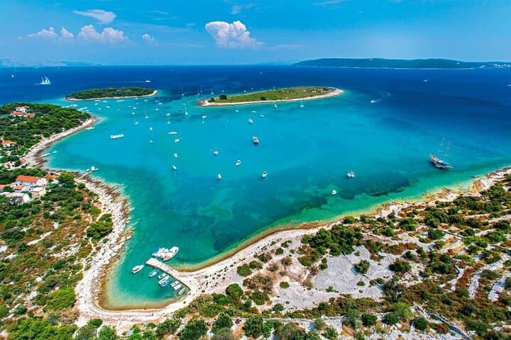 Blue Lagoon Half-Day from Split: Swim, Snorkel and Explore Trogir photo 2