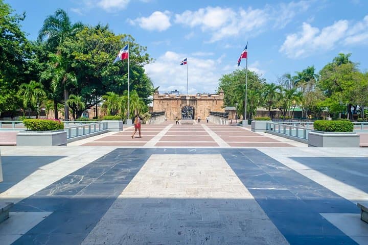 Santo Domingo Day Trip from Punta Cana: Colonial Zone, Tres Ojos & Columbus Lighthouse photo 3