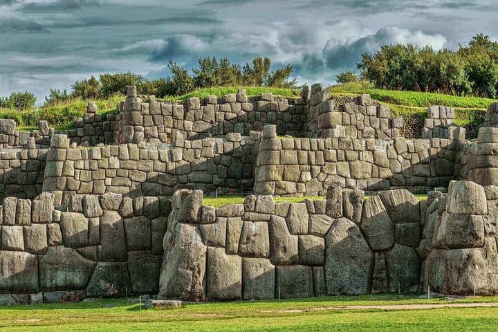 Discover Cusco in Five Days — Machu Picchu, Sacred Valley & Rainbow Mountain