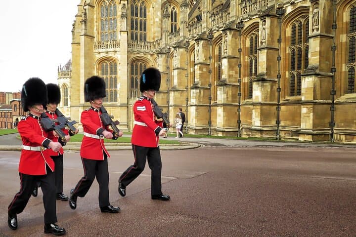 Windsor Castle Half-Day Tour from London by Luxury Coach photo 5