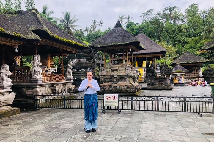 Ubud Nature Highlights: Monkey Forest, Tegallalang & Tirta Empul Day Tour photo 2