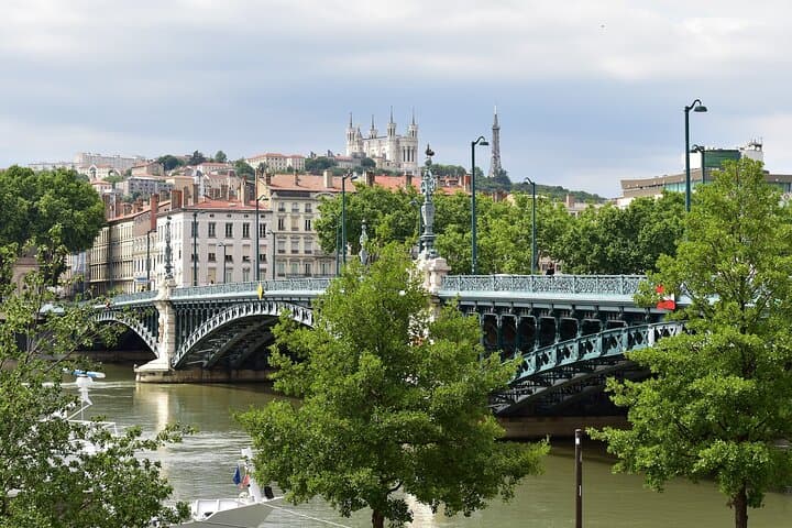 Private Transfer Montpellier to Lyon with 2‑Hour Saint‑Étienne Museum Stop photo 5