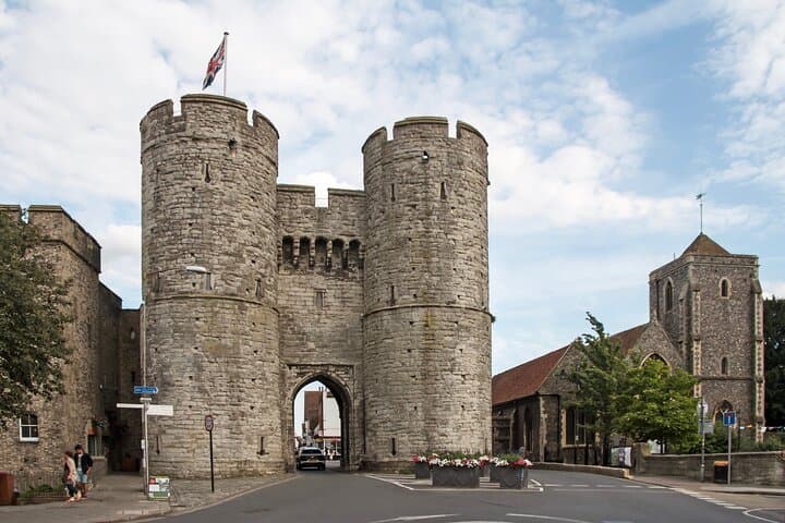 Private Kent Day Tour: Canterbury Cathedral, Hever Castle, Dover Castle & White Cliffs photo 3