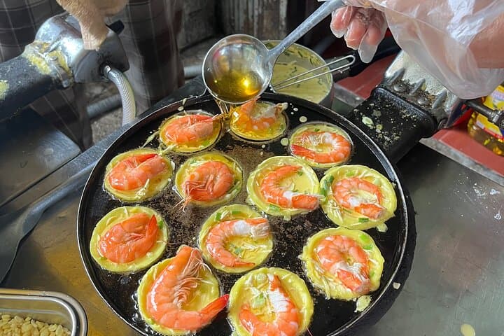 Saigon Zero-Tourist Food Tour: Off-the-Beaten-Path Eats by Moped