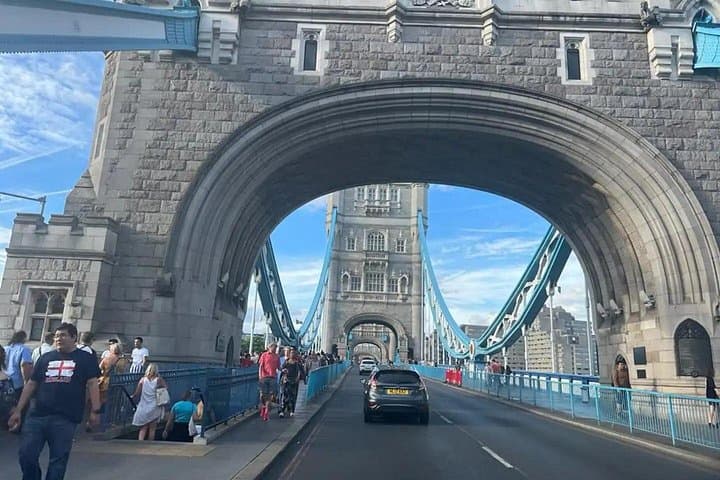 Private 4-Hour London Sights Tour: Big Ben, Buckingham & Westminster by Mercedes photo 3