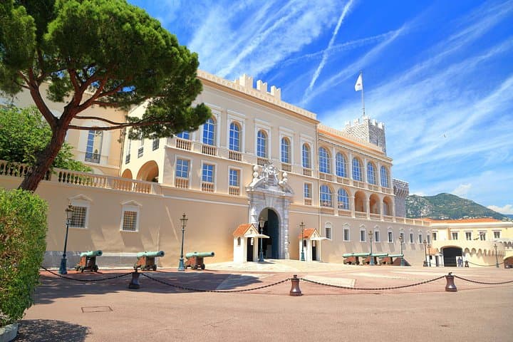 Jewels of Monaco: Private Romantic Walking Tour in Monte Carlo photo 3
