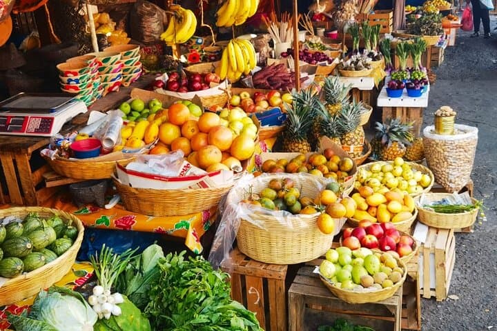 Time Travel Acapulco: Historical Market, Murals & La Quebrada Divers photo 4