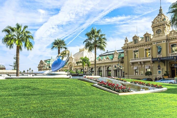 Monaco Walking Tour: Prince's Palace, Oceanographic Museum & Monte Carlo Highlights photo 3