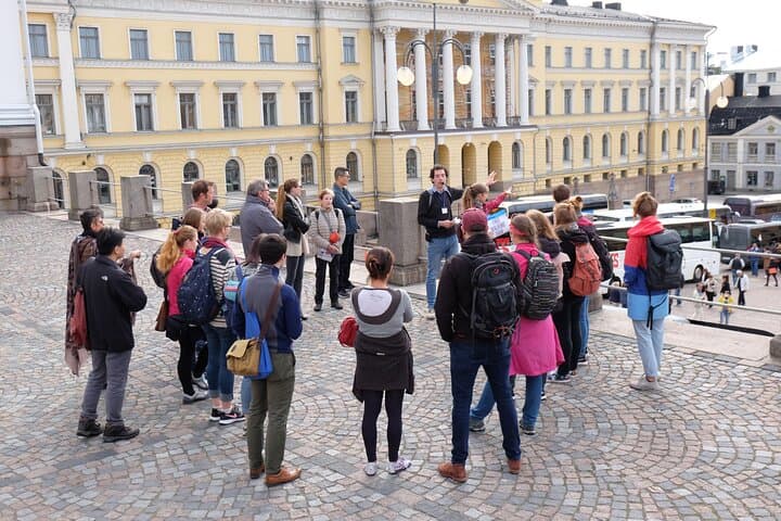 Free Tip-Based Walking Tour of Helsinki | Red Umbrella 2025