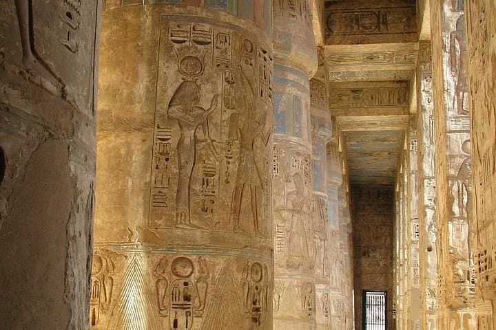 Private Luxor Tour: Valley of the Queens & Medinet Habu with Guide and Tickets photo 3