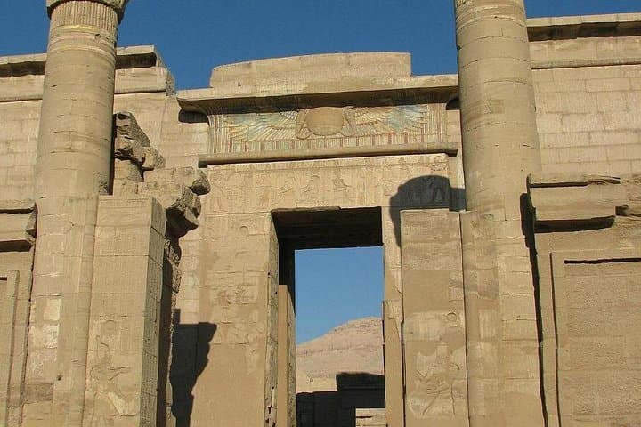 Private Luxor Tour: Valley of the Queens & Medinet Habu with Guide and Tickets photo 4