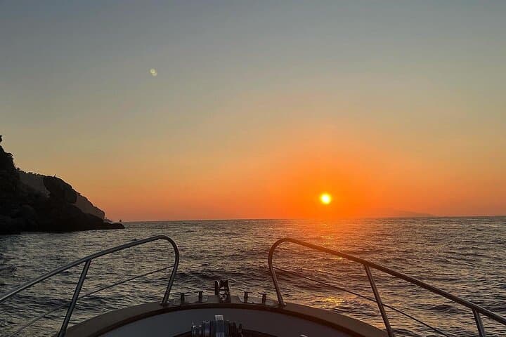 Sunset Sail Around Capri: 2-Hour Guided Aperitif Cruise to the Faraglioni