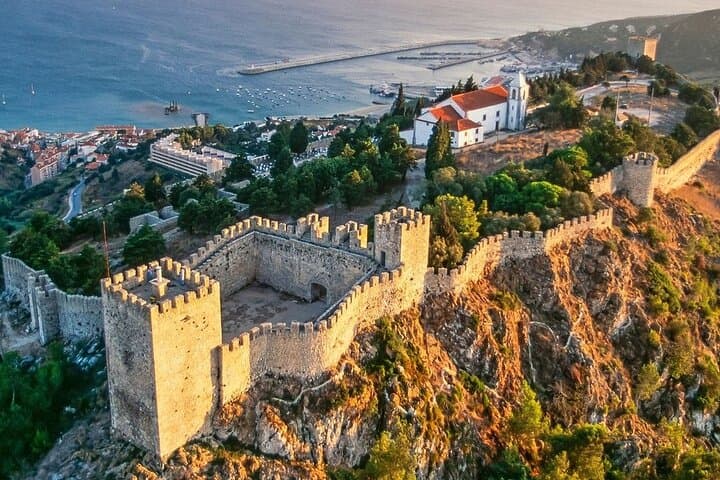 Arrábida & Sesimbra Day Tour: Wine, Coastal Trails and Beaches from Lisbon photo 3