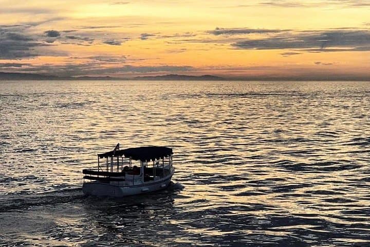 Santa Rosa Sound Island Sightseeing Cruise — Electric Mini‑Yacht Experience photo 3