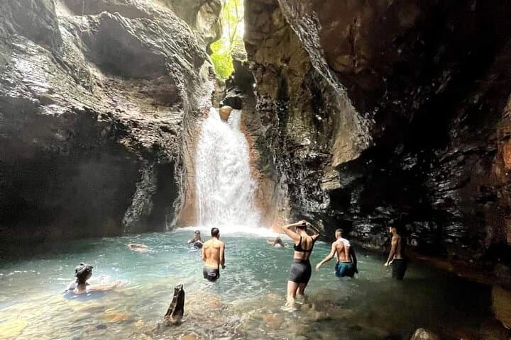 La Leona Waterfall Hike and Lunch from Tamarindo photo 4