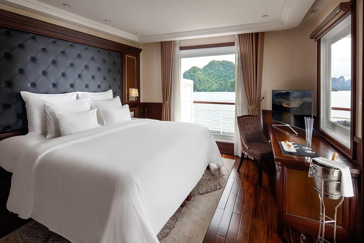 Paradise Elegance 3-Day Halong Bay Cruise — Titov Island, Cua Van & Sung Sot Cave photo 4
