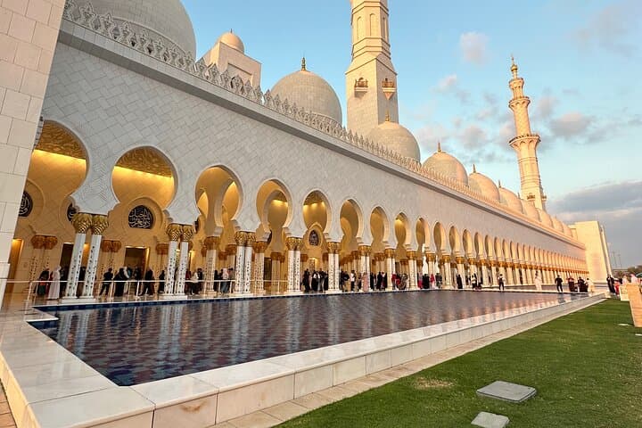 Abu Dhabi Grand Mosque Private Tour from Dubai — 5-Hour Sheikh Zayed Experience photo 5