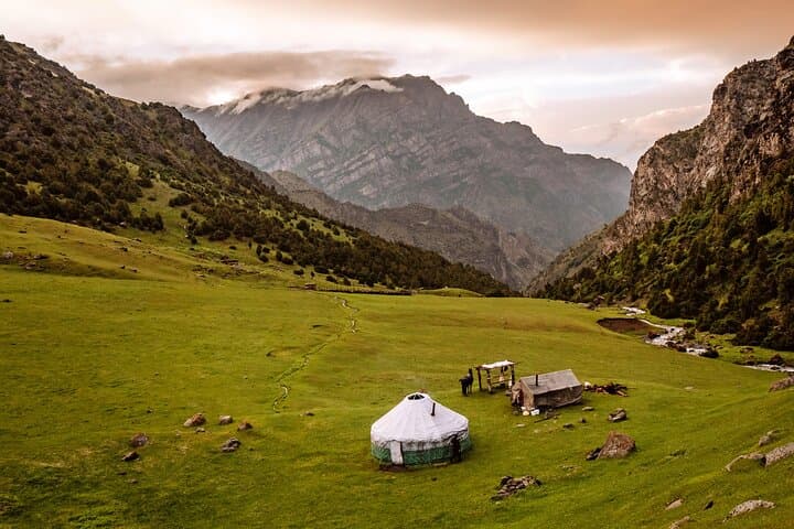 Lenin Peak Base Camp Trek: 8-Day Sary-Mogol Yurt Circuit & High-Pass Adventure photo 6