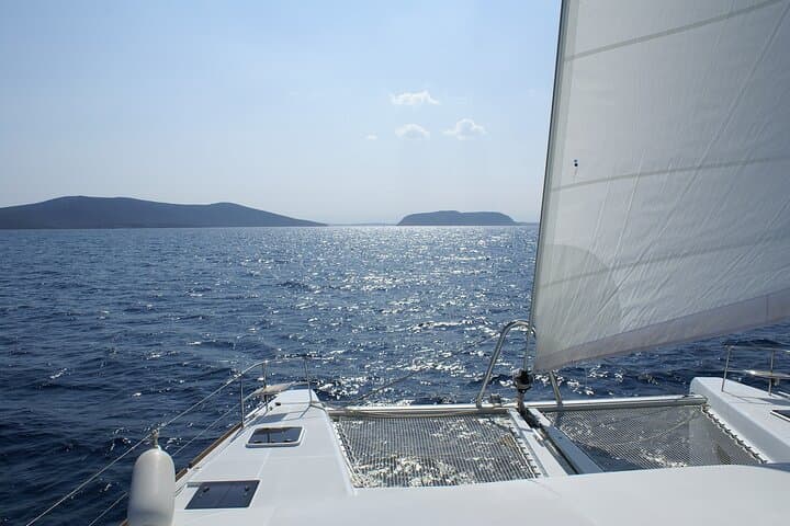 Lisbon Private Catamaran Brunch: Open-Bar Sail Along the Tagus photo 6